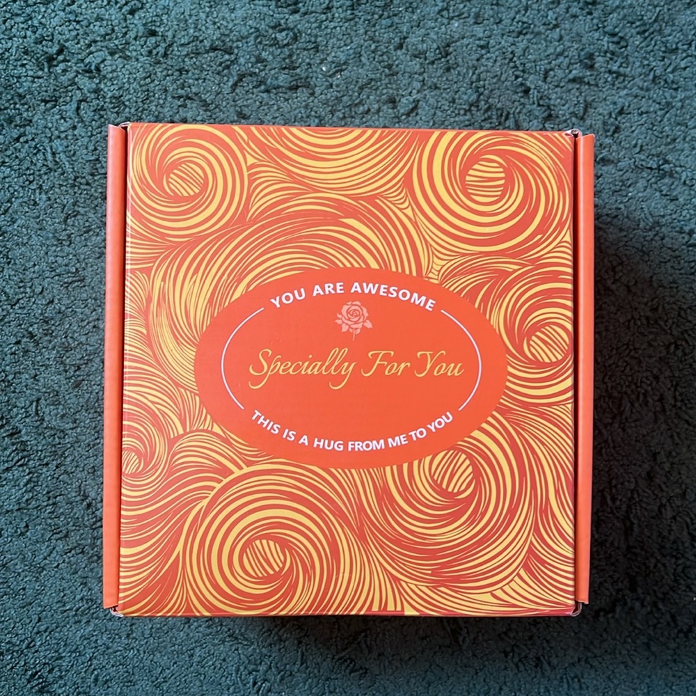 Orange Gift Box - Picture 9 of 9